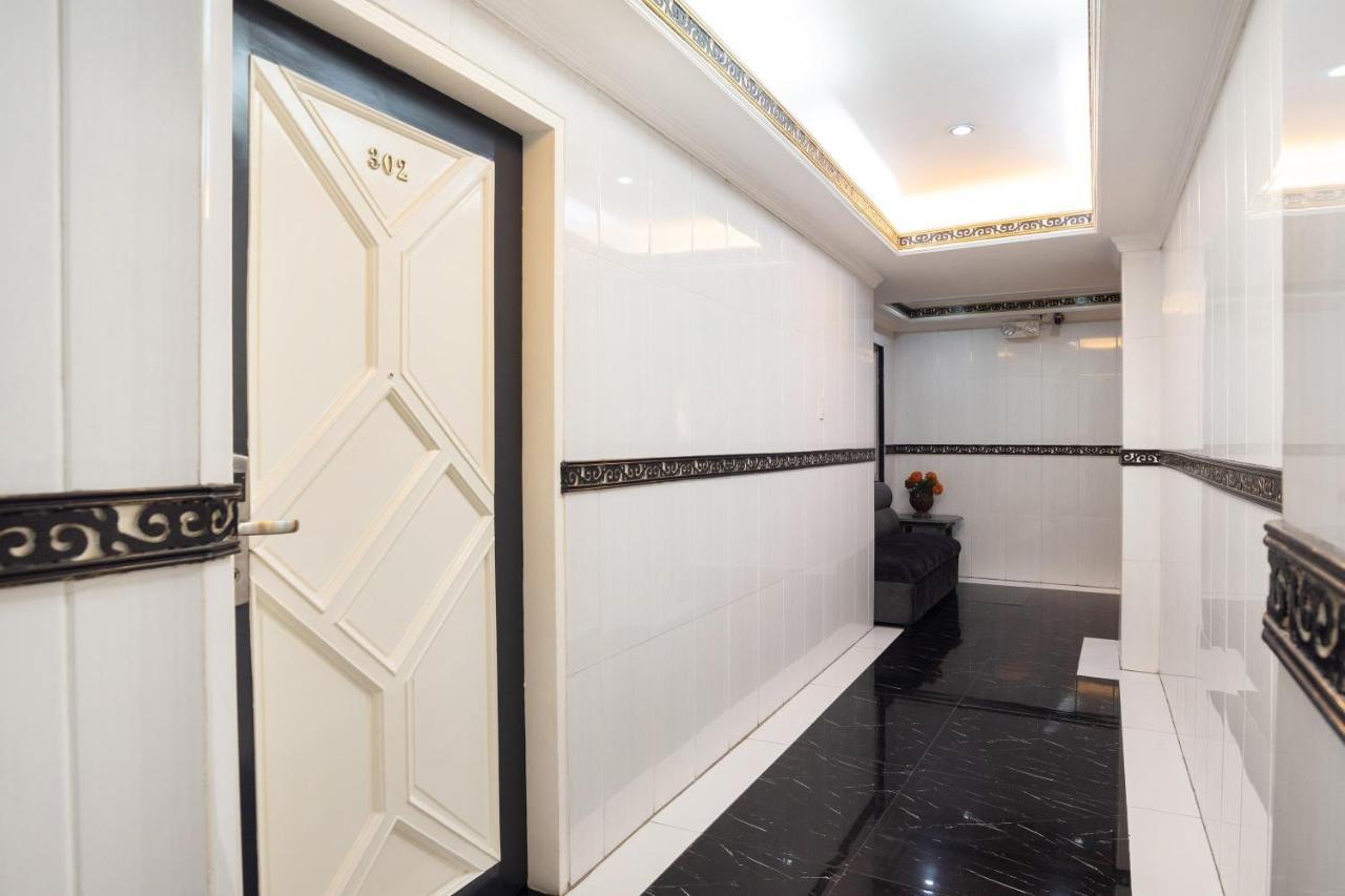 Oyo 138 White Palace Hotel Манила Екстериор снимка